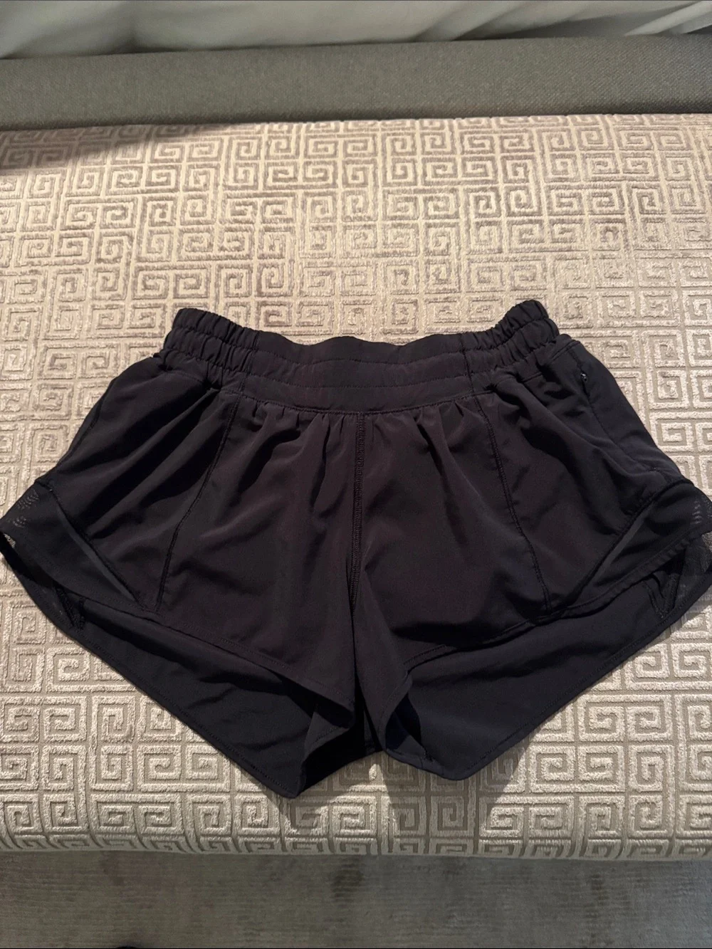 Lululemon Hotty Hot High-Rise Lined Short 2.5